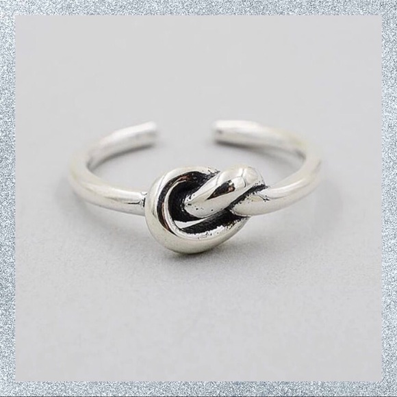 Jewelry - lσvє knσt αdjuѕtαвlє ríng